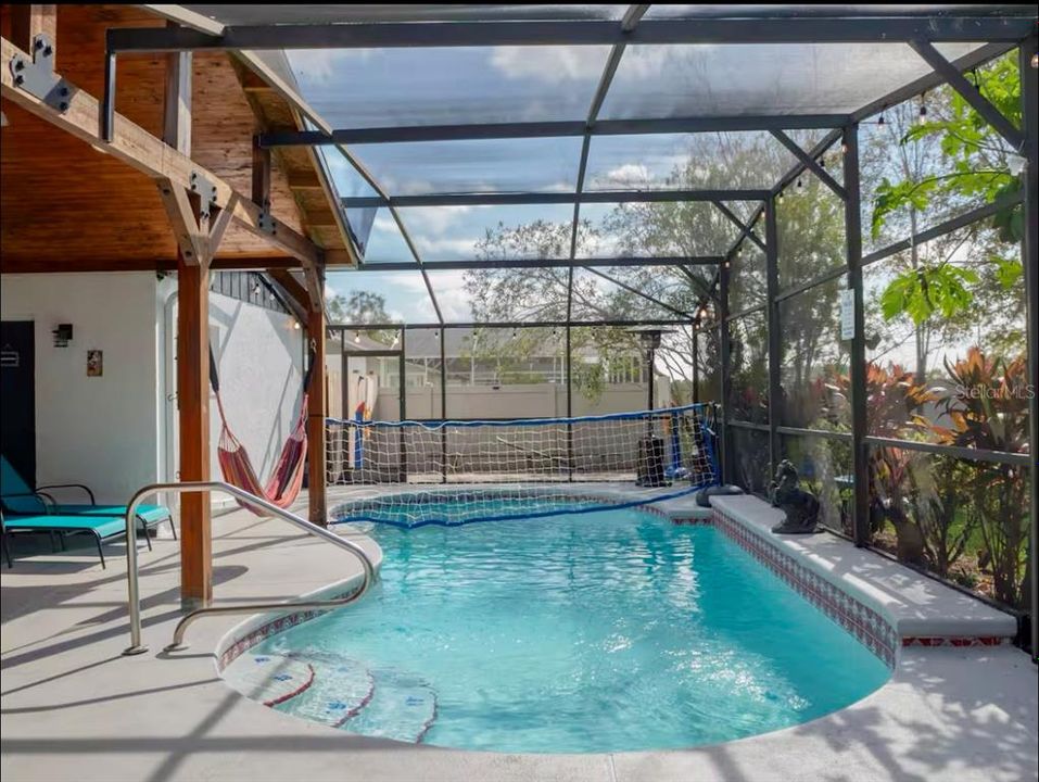 For Rent: $2,850 (4 beds, 2 baths, 2037 Square Feet)