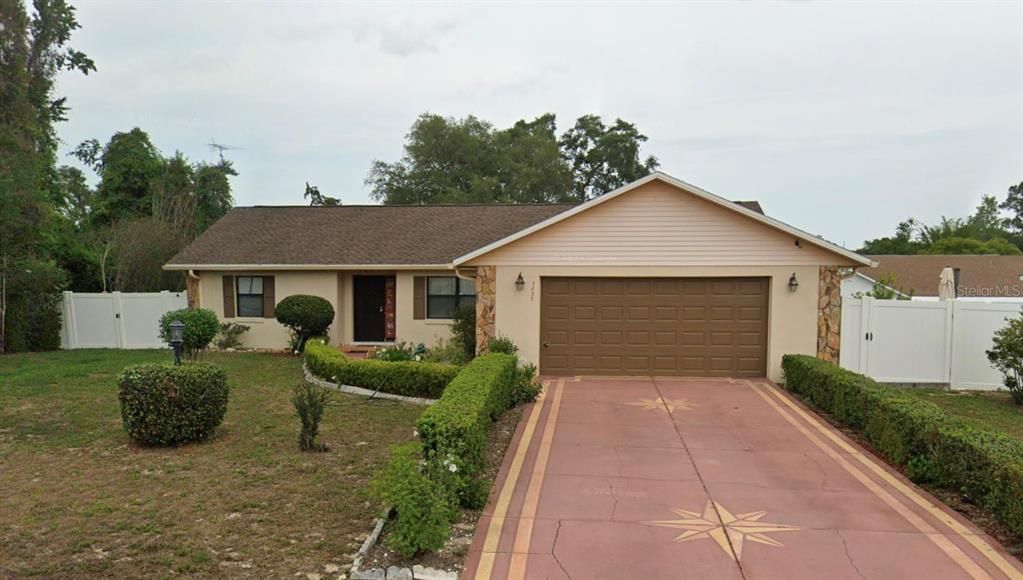 Vendido Recientemente: $216,000 (3 camas, 2 baños, 2006 Pies cuadrados)