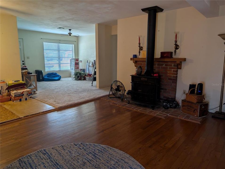 For Sale: $330,000 (3 beds, 2 baths, 1335 Square Feet)