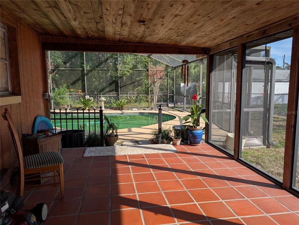 For Sale: $330,000 (3 beds, 2 baths, 1335 Square Feet)