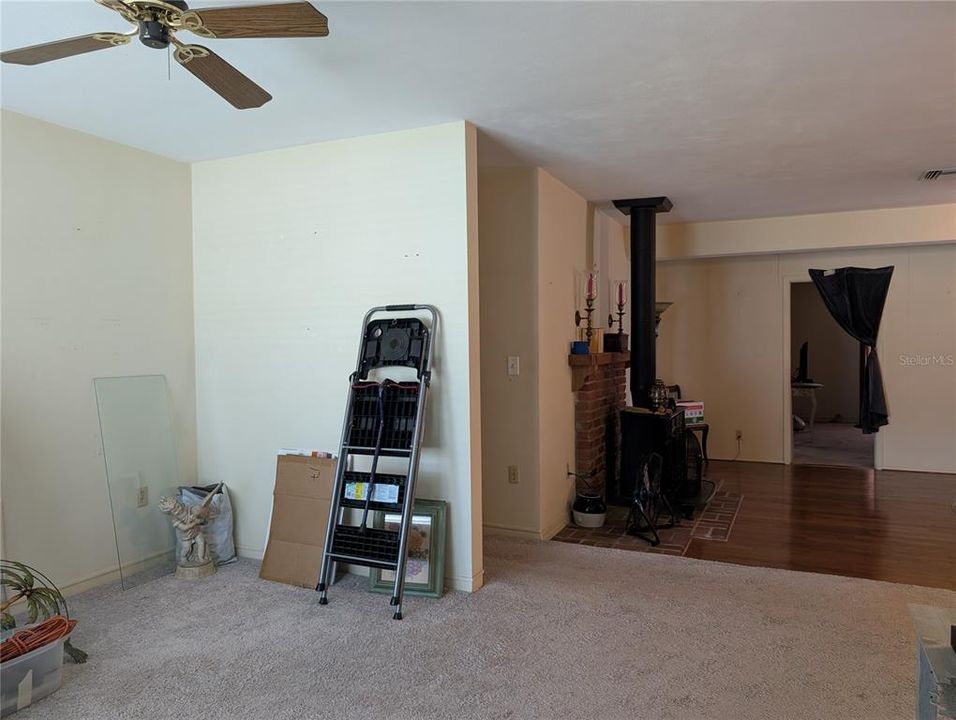 For Sale: $330,000 (3 beds, 2 baths, 1335 Square Feet)