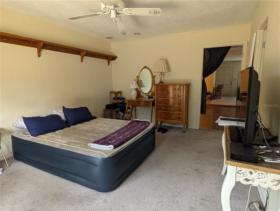 For Sale: $330,000 (3 beds, 2 baths, 1335 Square Feet)