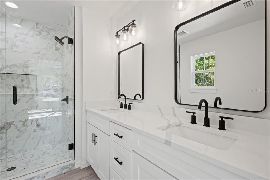 На продажу: $429,000 (3 спален, 2 ванн, 1804 Квадратных фут)