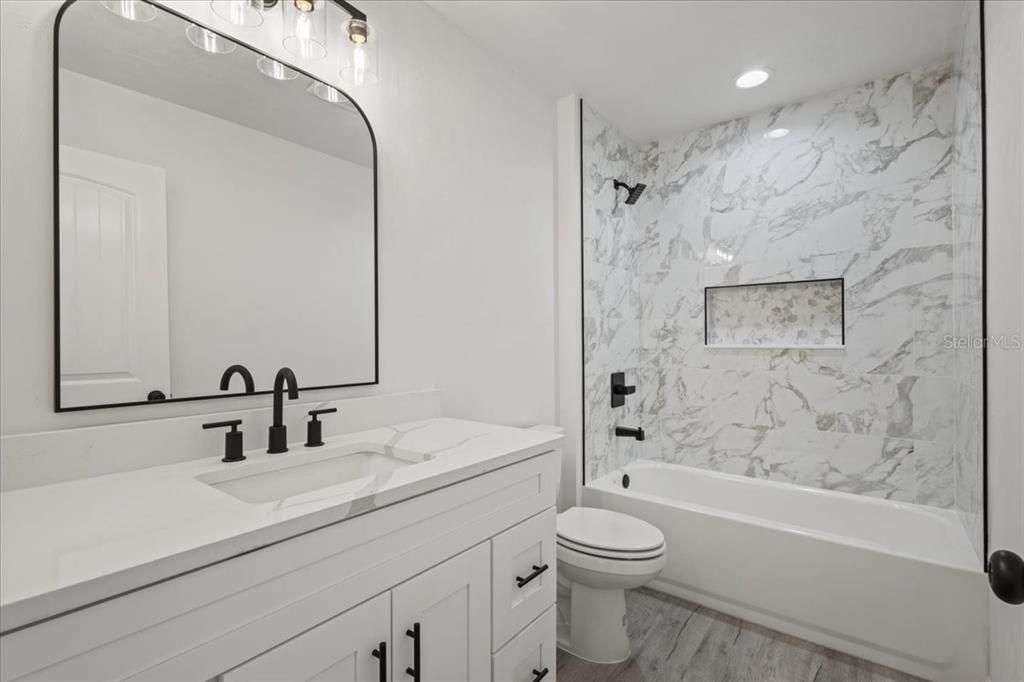 На продажу: $429,000 (3 спален, 2 ванн, 1804 Квадратных фут)