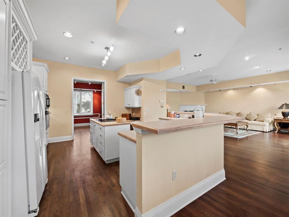 На продажу: $1,100,000 (3 спален, 2 ванн, 2813 Квадратных фут)