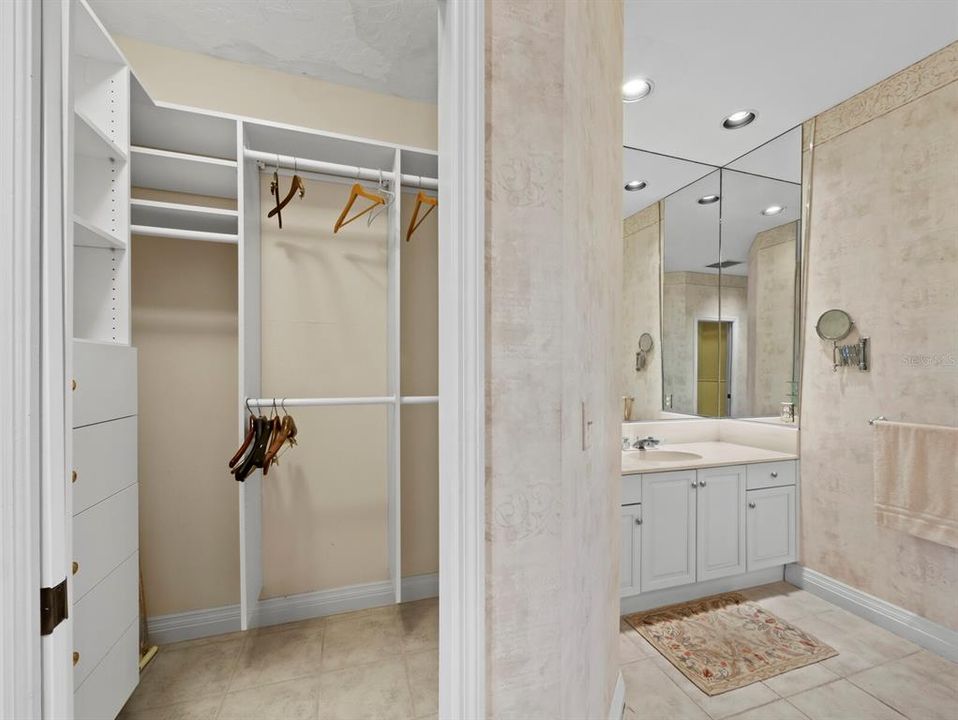 На продажу: $1,100,000 (3 спален, 2 ванн, 2813 Квадратных фут)