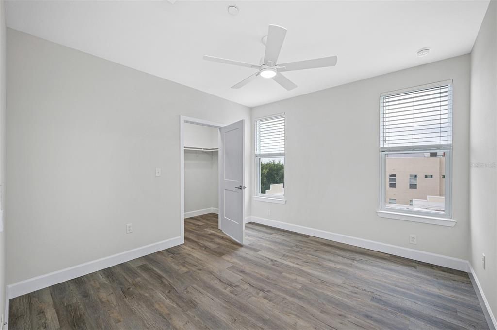 For Rent: $2,250 (1 beds, 1 baths, 740 Square Feet)