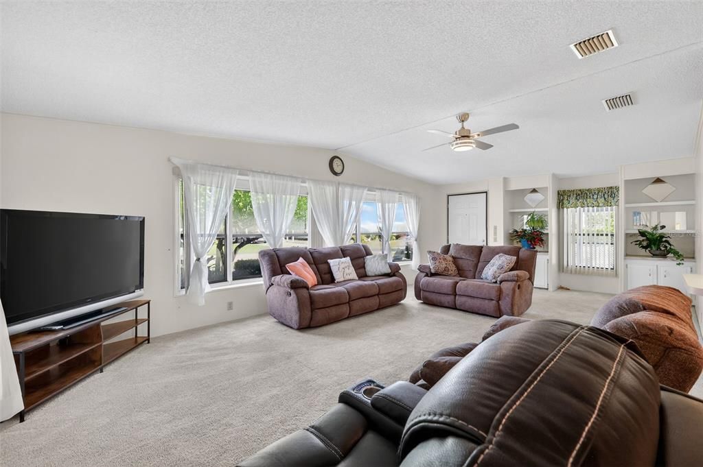 En Venta: $170,000 (2 camas, 2 baños, 1352 Pies cuadrados)