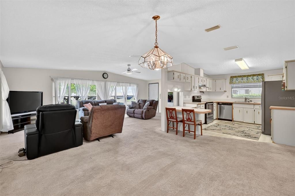 En Venta: $170,000 (2 camas, 2 baños, 1352 Pies cuadrados)