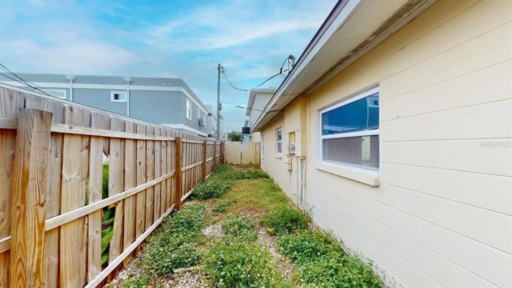 待售: $409,999 (3 贝兹, 0 浴室, 1399 平方英尺)