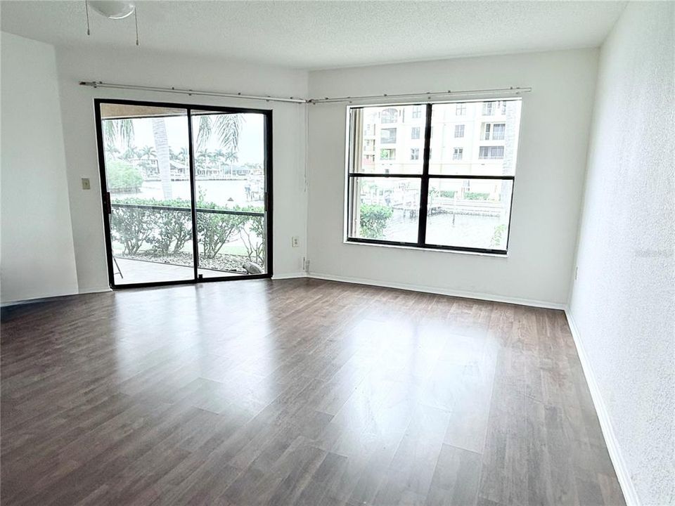 En Venta: $189,500 (2 camas, 2 baños, 1138 Pies cuadrados)