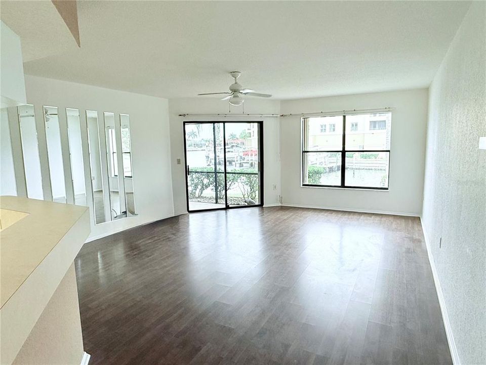 En Venta: $189,500 (2 camas, 2 baños, 1138 Pies cuadrados)