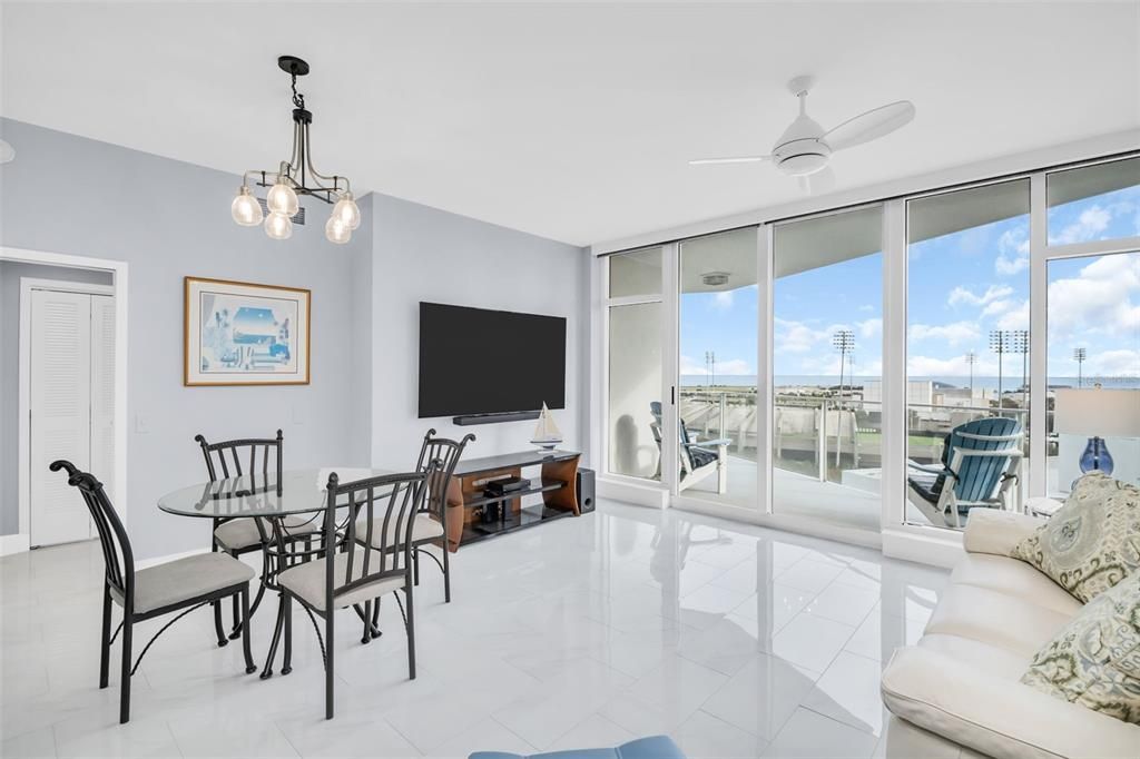 En Venta: $1,100,000 (2 camas, 2 baños, 1269 Pies cuadrados)