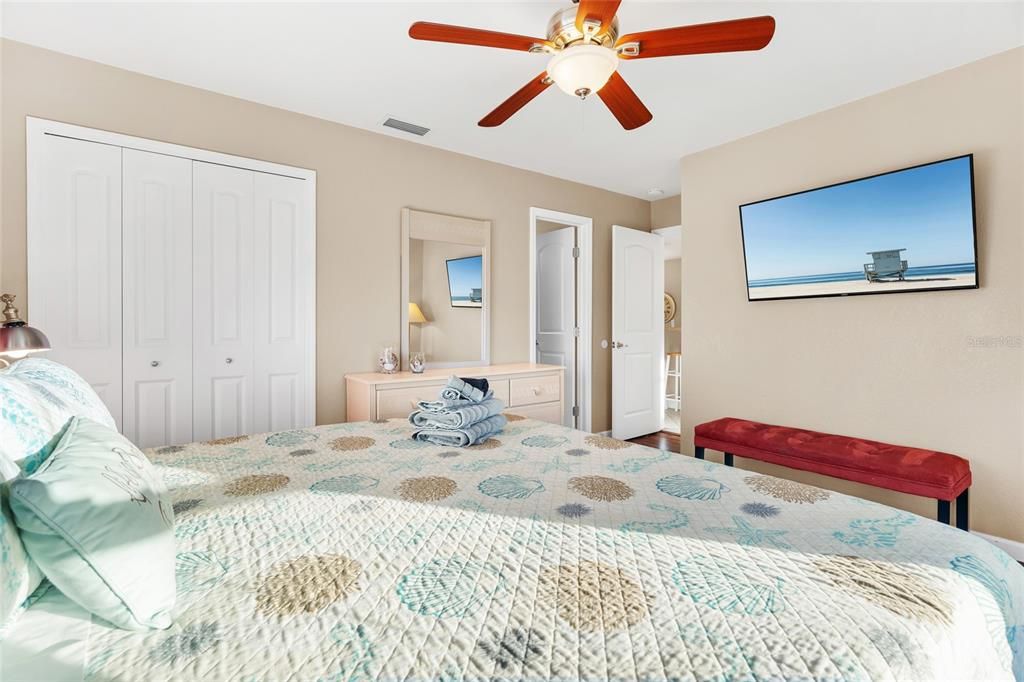 На продажу: $1,095,000 (4 спален, 0 ванн, 2204 Квадратных фут)