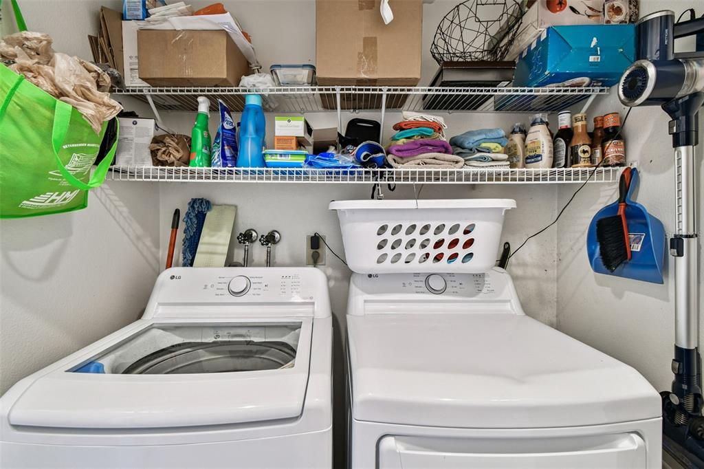 На продажу: $449,900 (3 спален, 2 ванн, 1214 Квадратных фут)