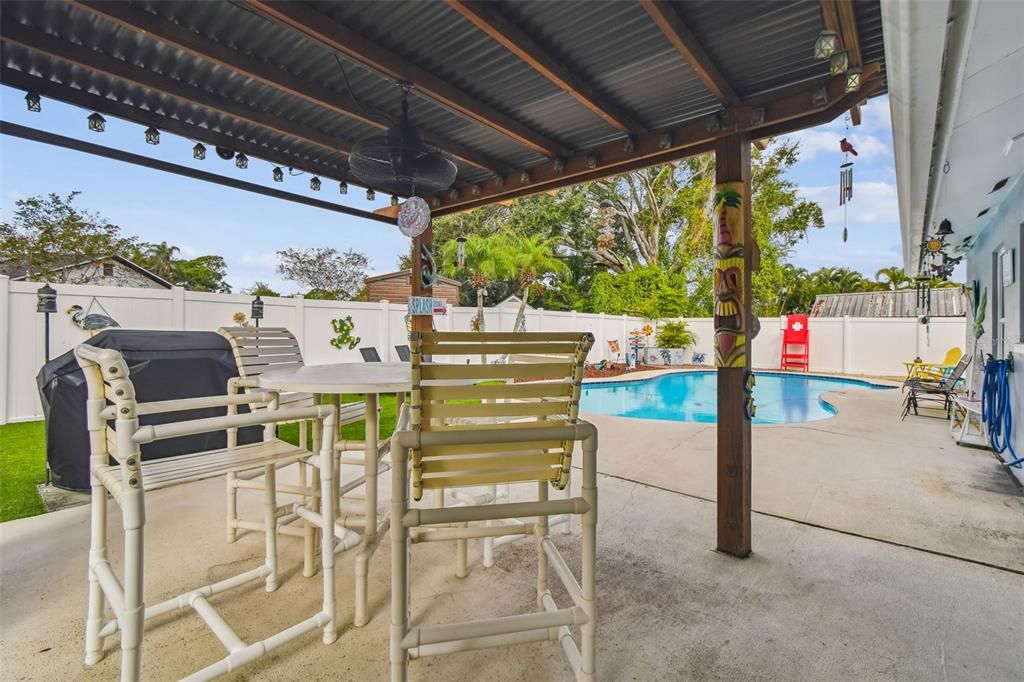 На продажу: $449,900 (3 спален, 2 ванн, 1214 Квадратных фут)