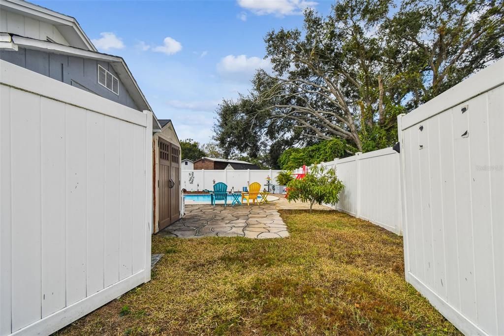 На продажу: $449,900 (3 спален, 2 ванн, 1214 Квадратных фут)