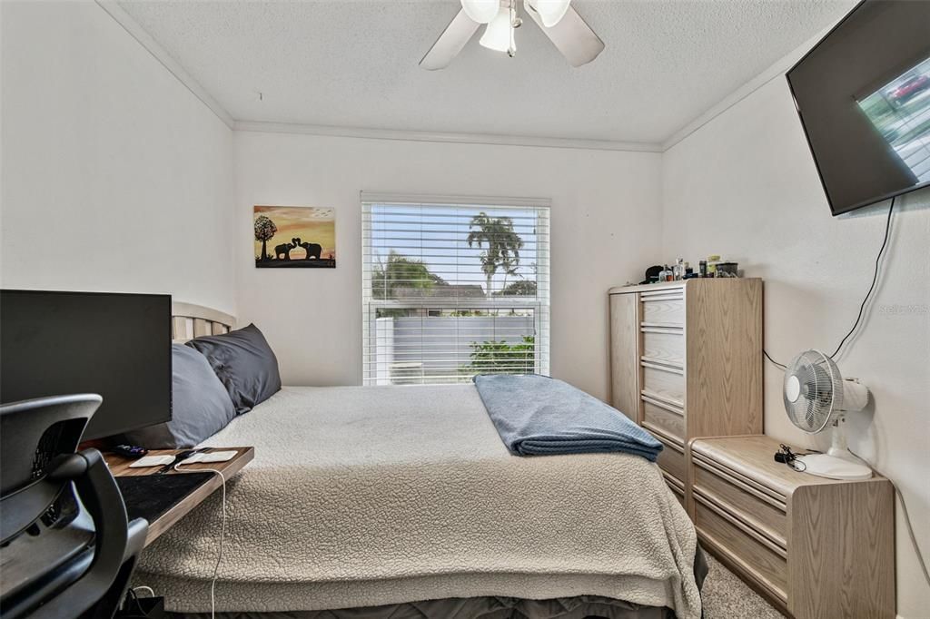 На продажу: $449,900 (3 спален, 2 ванн, 1214 Квадратных фут)