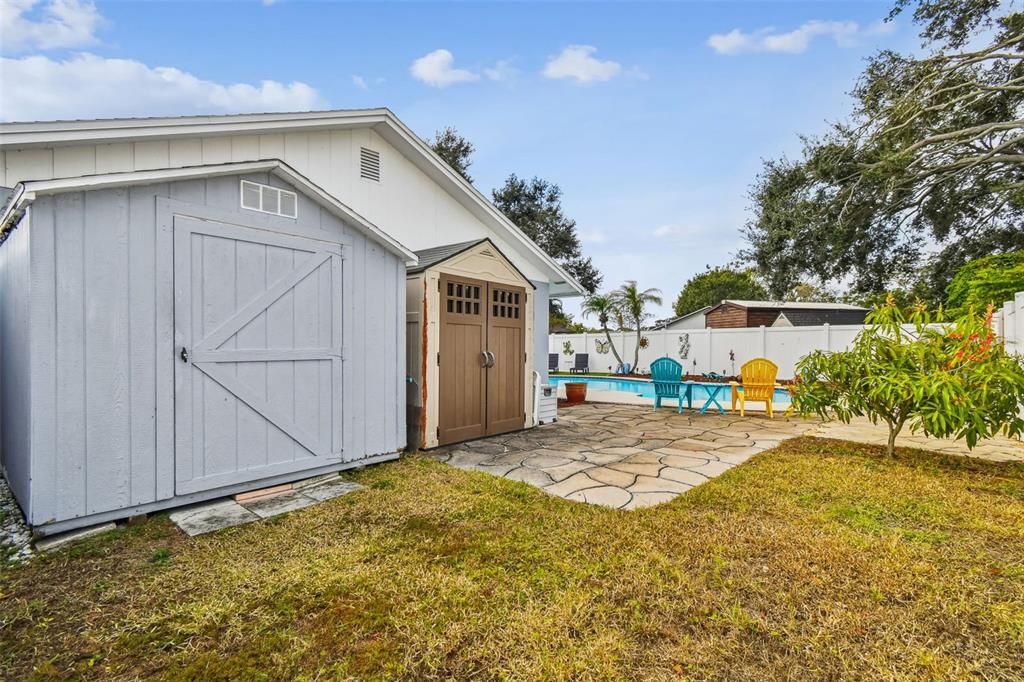 На продажу: $449,900 (3 спален, 2 ванн, 1214 Квадратных фут)