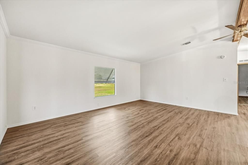 For Sale: $154,900 (2 beds, 2 baths, 1208 Square Feet)