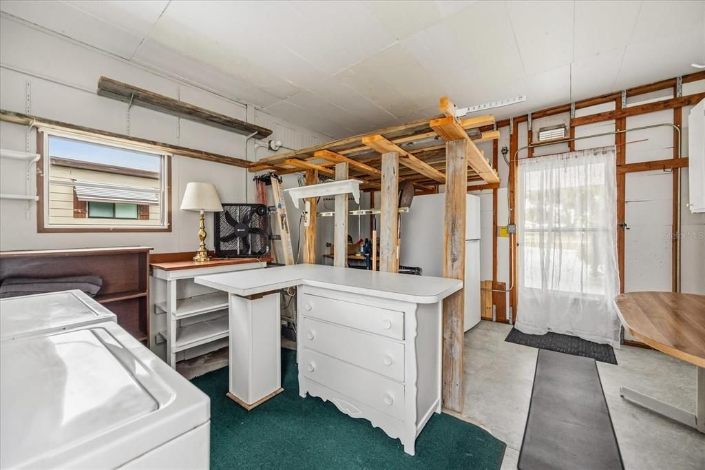 For Sale: $154,900 (2 beds, 2 baths, 1208 Square Feet)