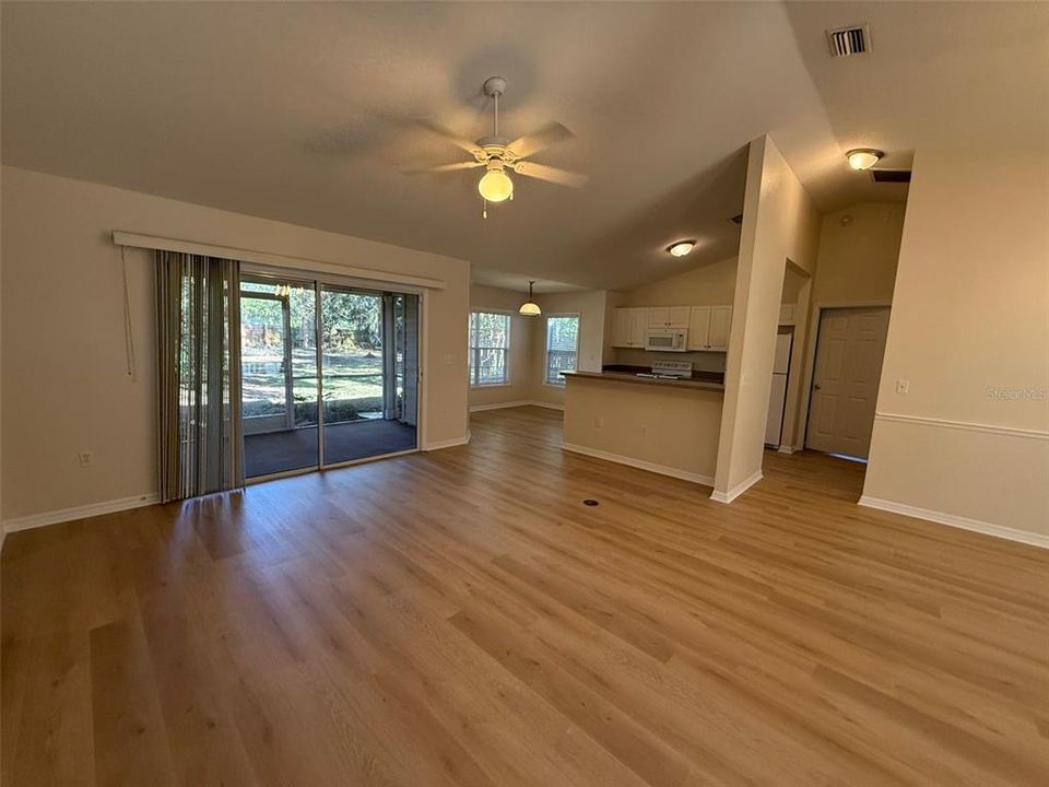 En Venta: $345,000 (3 camas, 2 baños, 1599 Pies cuadrados)