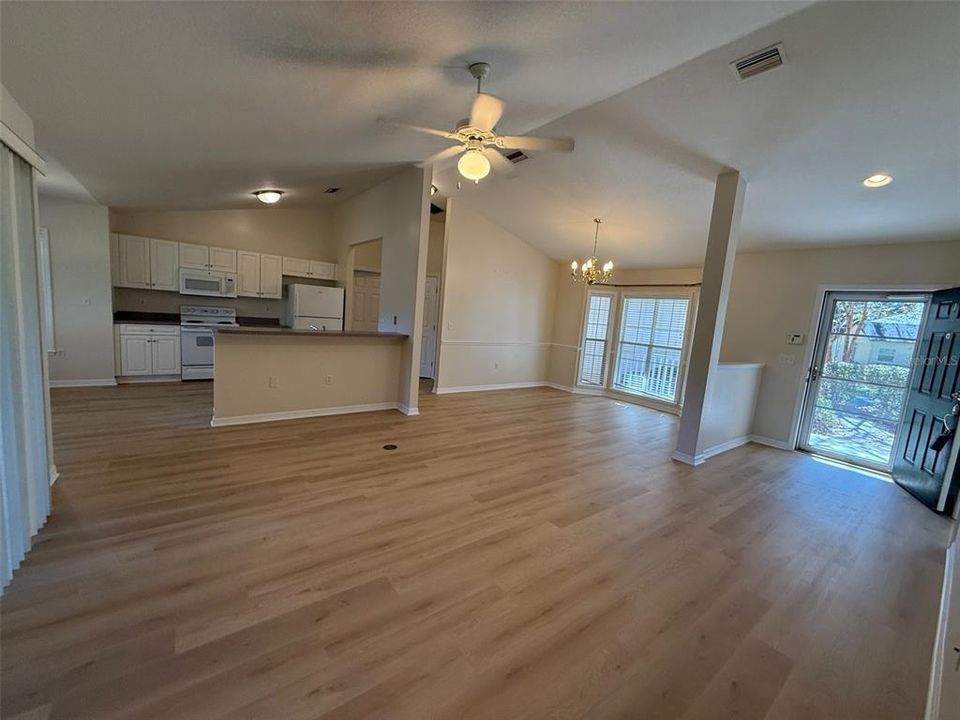 En Venta: $345,000 (3 camas, 2 baños, 1599 Pies cuadrados)