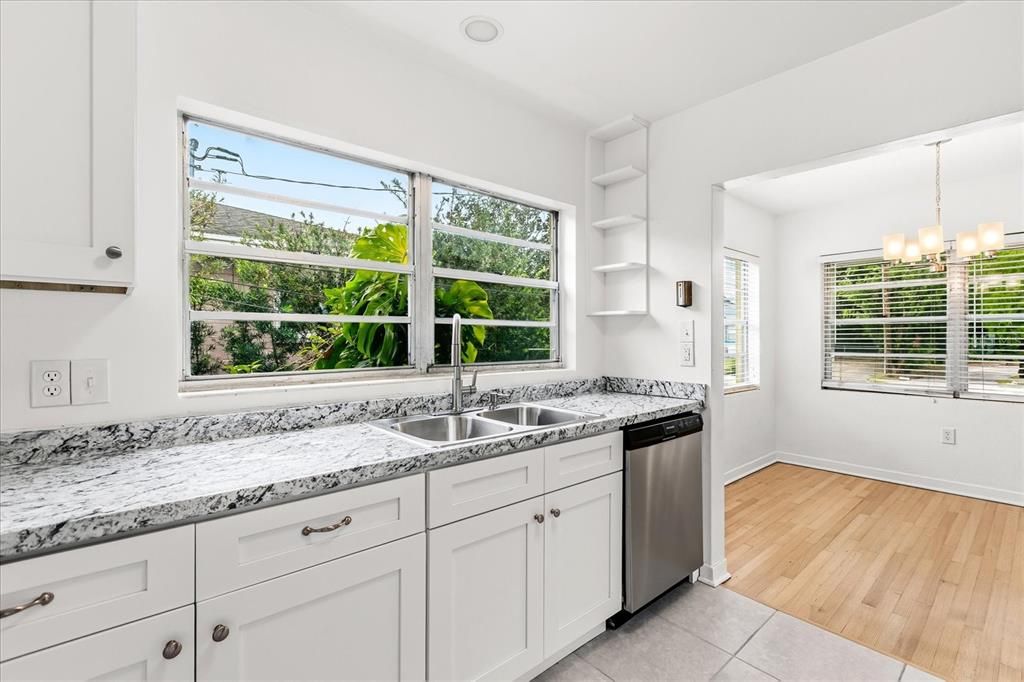 В аренду: $2,350 (3 спален, 2 ванн, 1502 Квадратных фут)