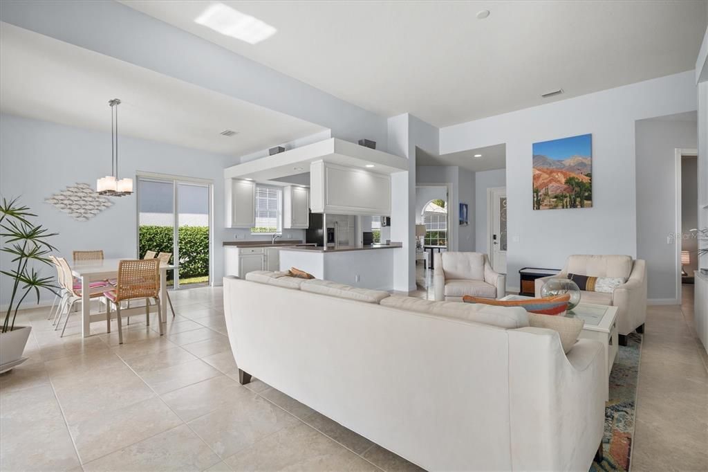 待售: $535,000 (3 贝兹, 3 浴室, 2008 平方英尺)