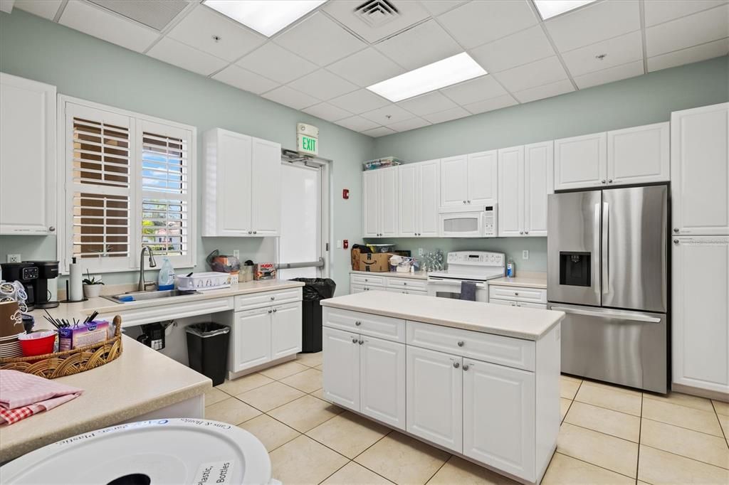 待售: $535,000 (3 贝兹, 3 浴室, 2008 平方英尺)