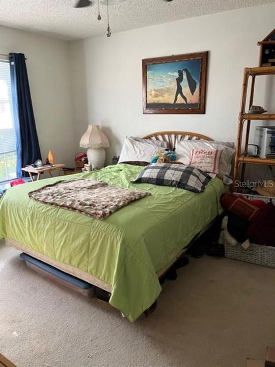 待售: $199,900 (2 贝兹, 2 浴室, 990 平方英尺)