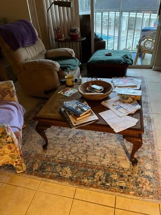 待售: $199,900 (2 贝兹, 2 浴室, 990 平方英尺)