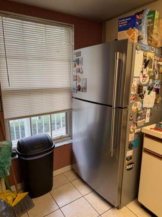 待售: $199,900 (2 贝兹, 2 浴室, 990 平方英尺)