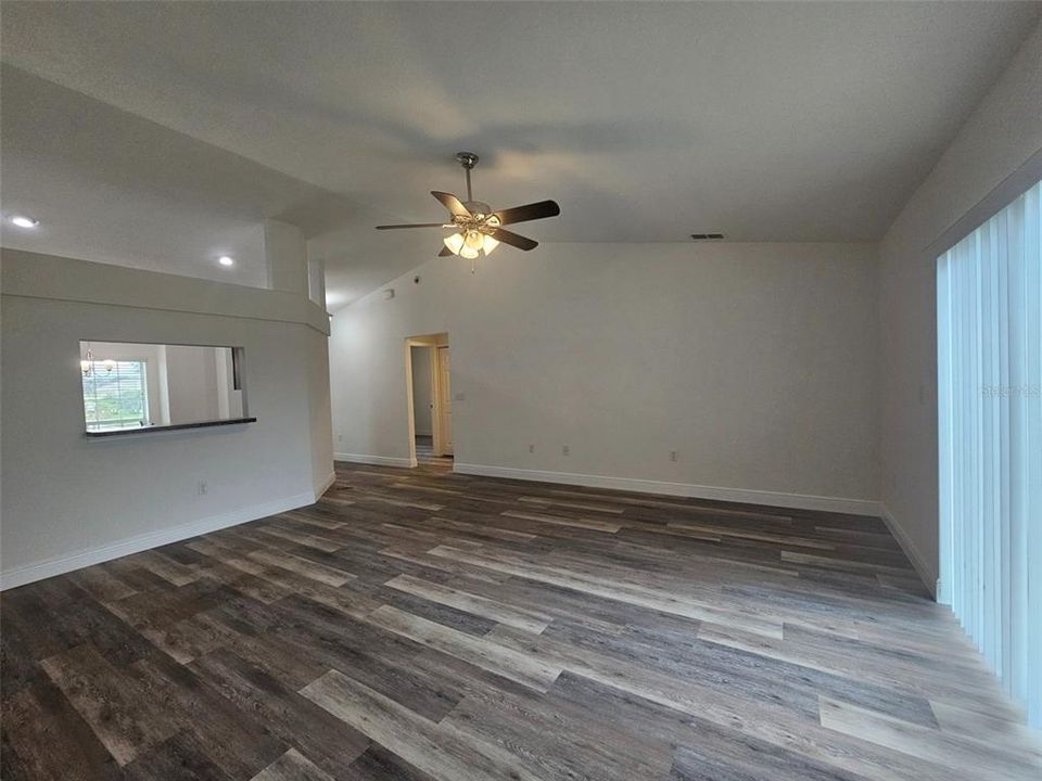 En Renta: $1,950 (3 camas, 2 baños, 1271 Pies cuadrados)