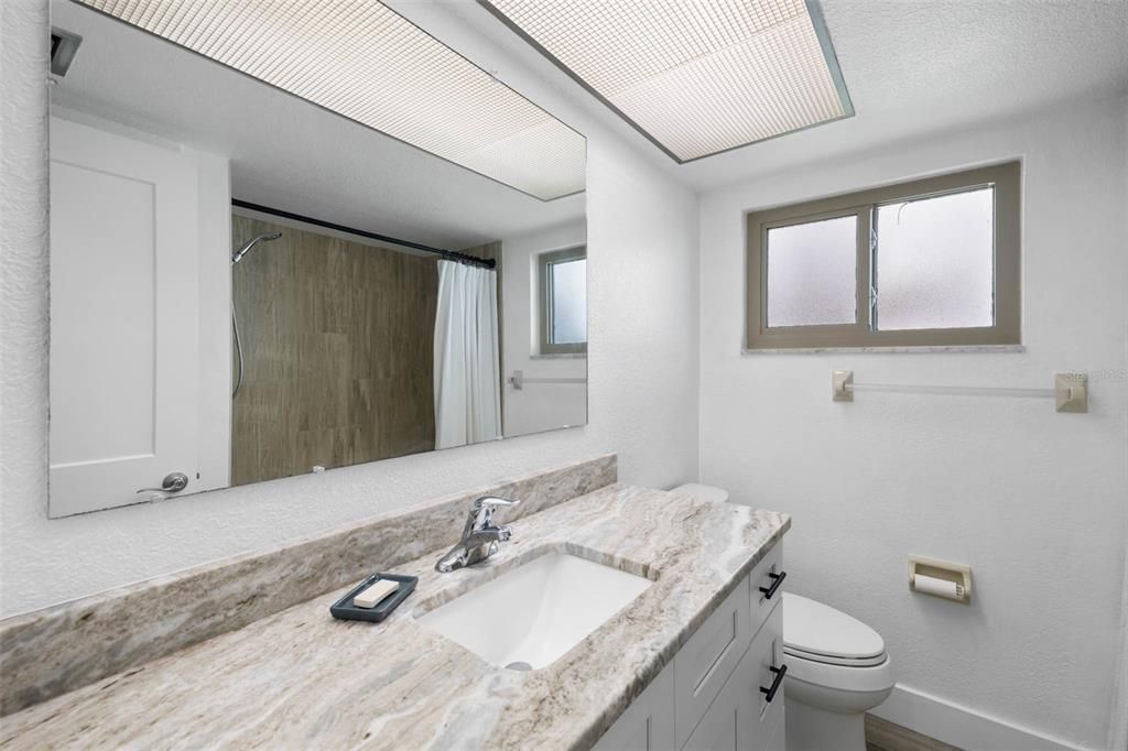 出租: $2,500 (2 贝兹, 2 浴室, 1416 平方英尺)