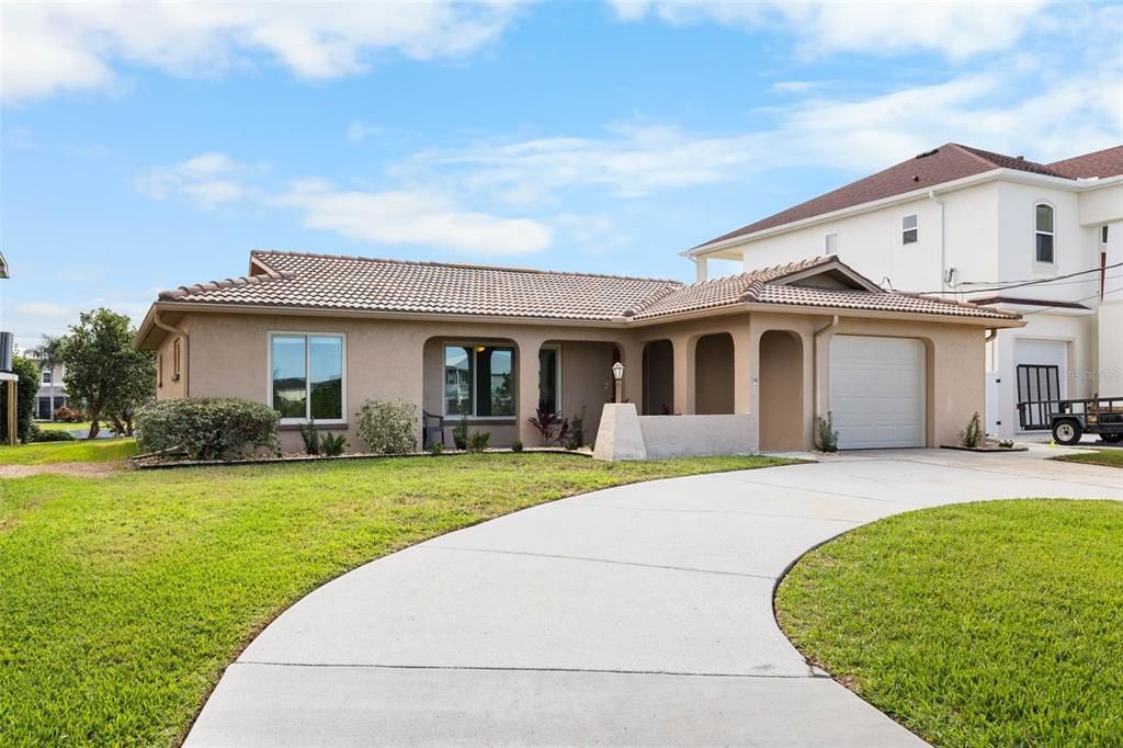 出租: $2,500 (2 贝兹, 2 浴室, 1416 平方英尺)