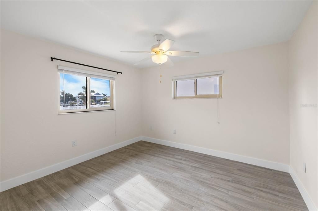 出租: $2,500 (2 贝兹, 2 浴室, 1416 平方英尺)