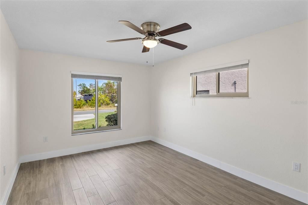 出租: $2,500 (2 贝兹, 2 浴室, 1416 平方英尺)