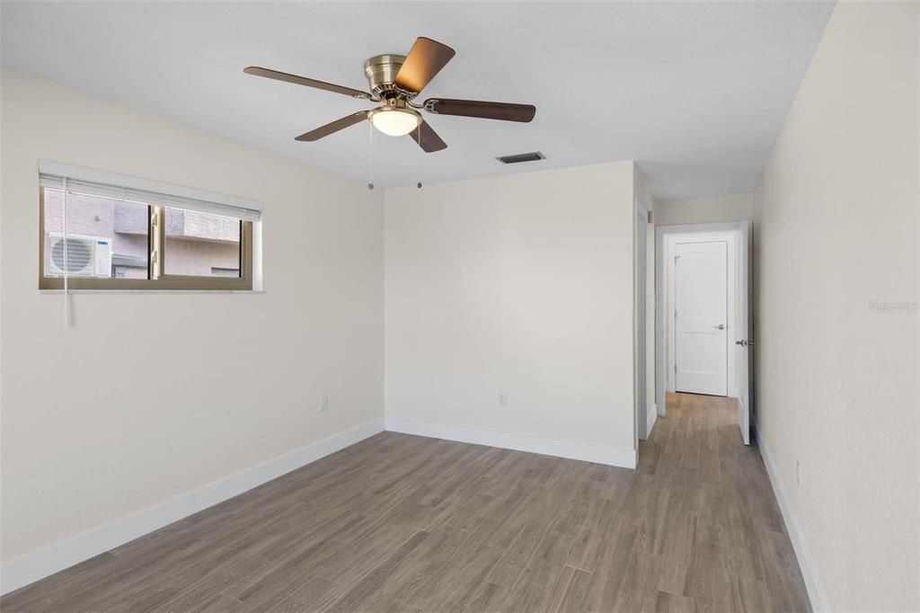 出租: $2,500 (2 贝兹, 2 浴室, 1416 平方英尺)