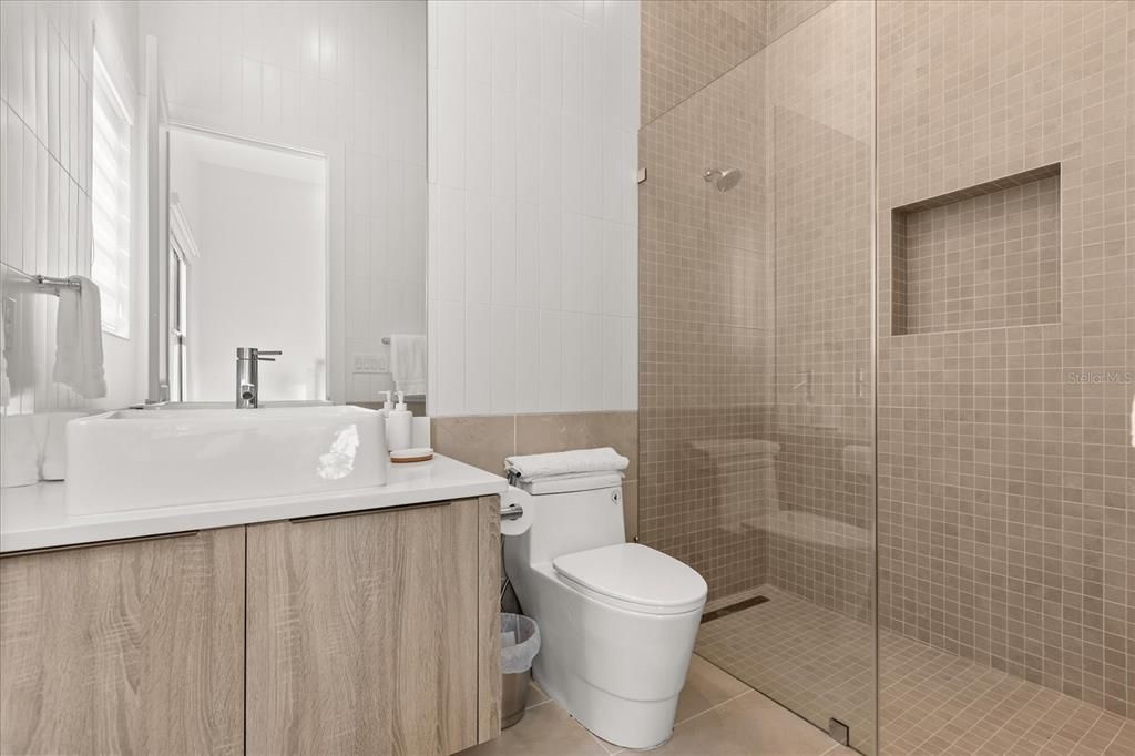 待售: $2,997,000 (5 贝兹, 6 浴室, 4430 平方英尺)