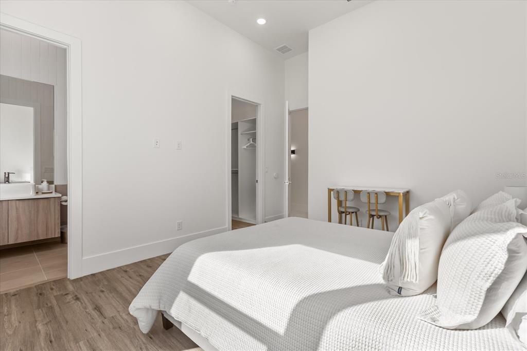 待售: $2,997,000 (5 贝兹, 6 浴室, 4430 平方英尺)