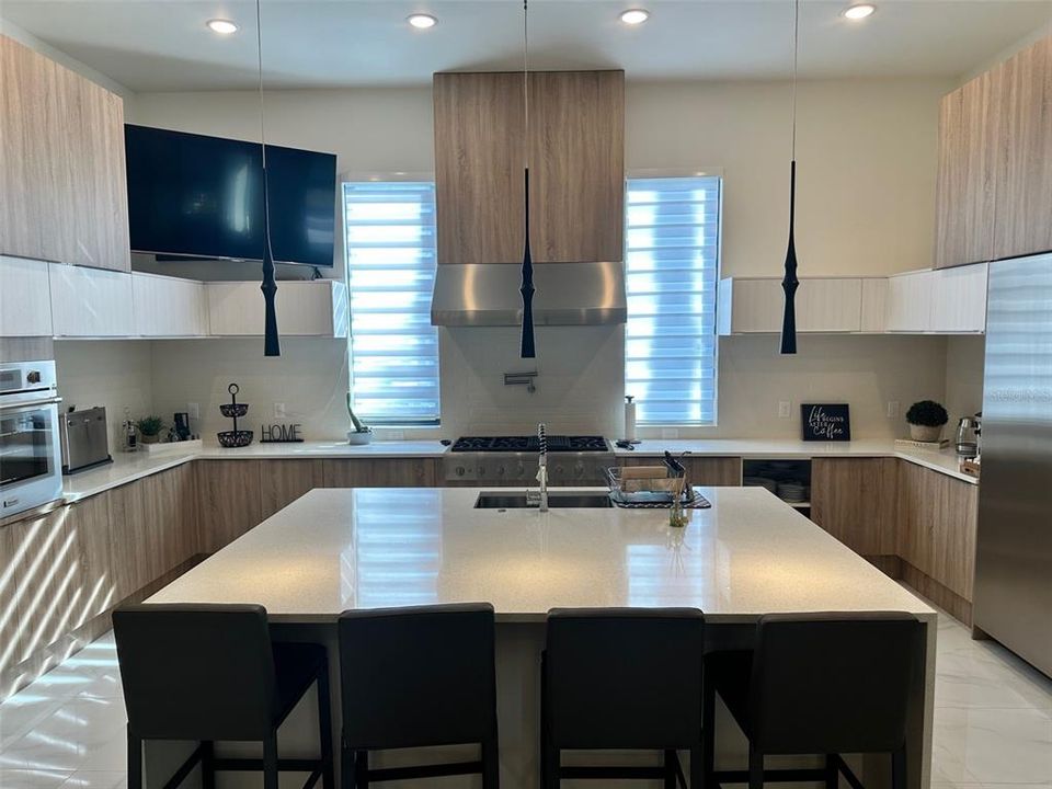 For Sale: $2,997,000 (5 beds, 6 baths, 4430 Square Feet)