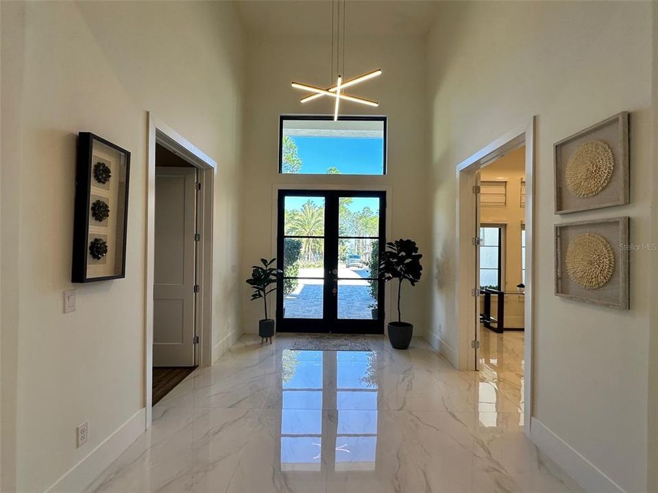 For Sale: $2,997,000 (5 beds, 6 baths, 4430 Square Feet)