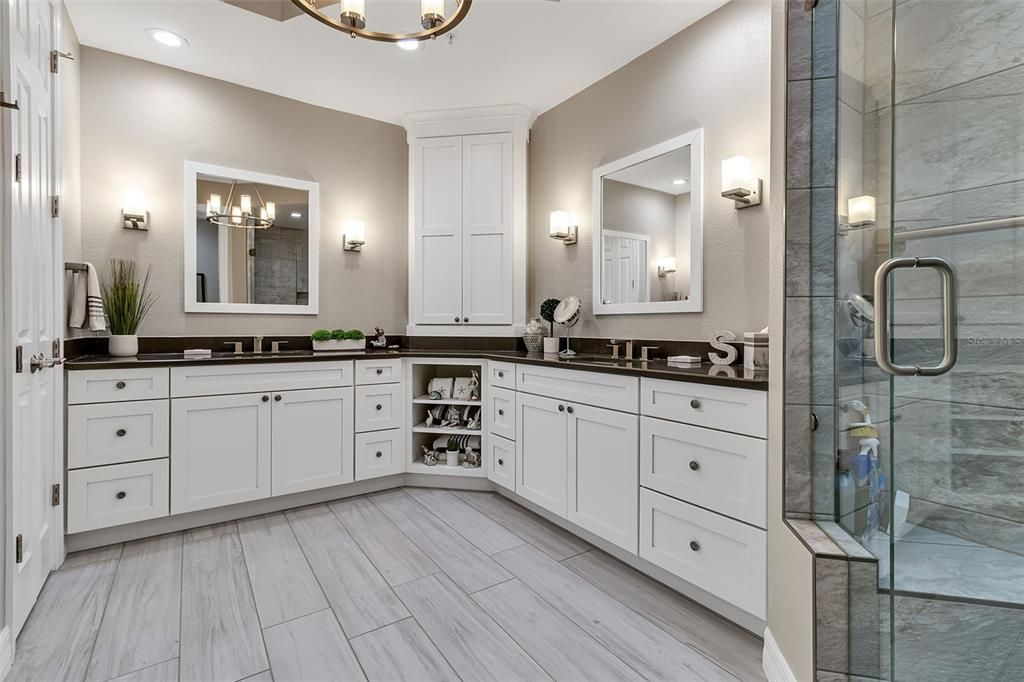 Active With Contract: $1,800,000 (3 beds, 3 baths, 2778 Square Feet)