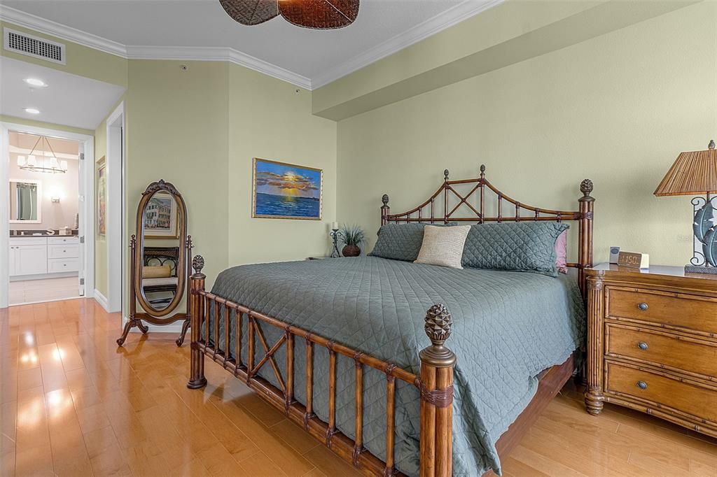 Active With Contract: $1,800,000 (3 beds, 3 baths, 2778 Square Feet)