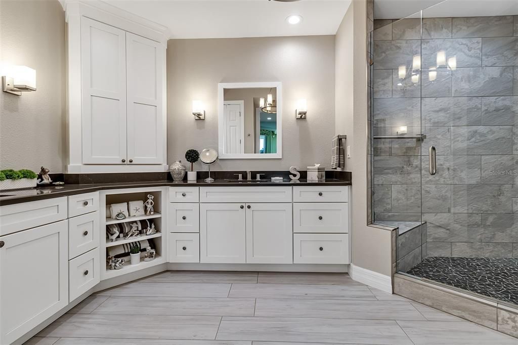 Active With Contract: $1,800,000 (3 beds, 3 baths, 2778 Square Feet)