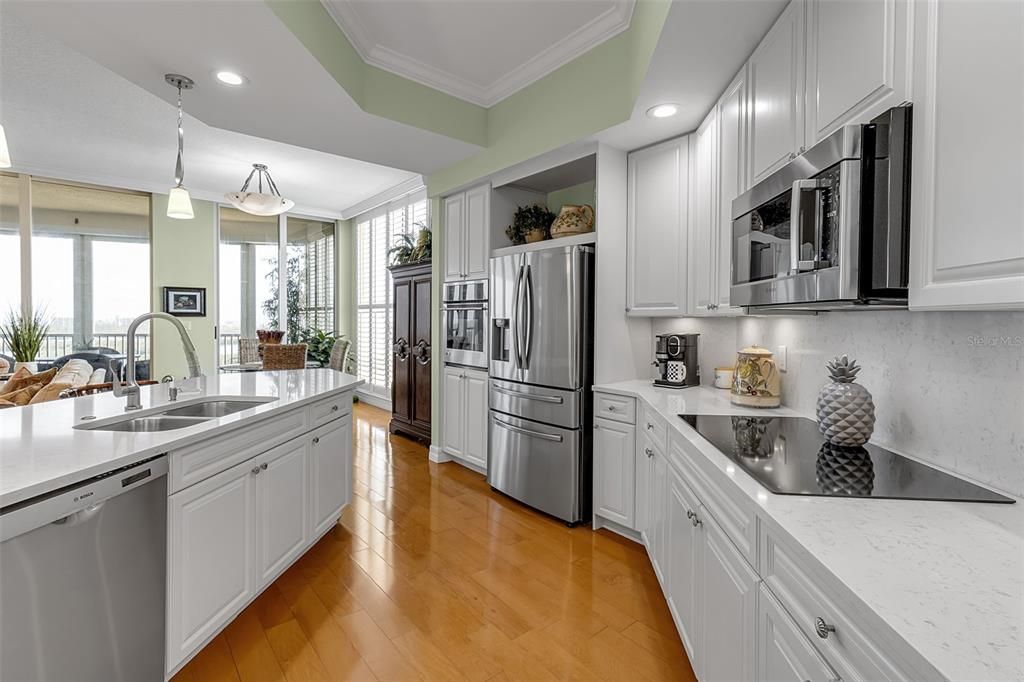 Active With Contract: $1,800,000 (3 beds, 3 baths, 2778 Square Feet)