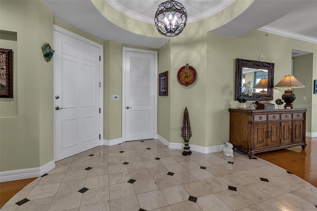 Active With Contract: $1,800,000 (3 beds, 3 baths, 2778 Square Feet)