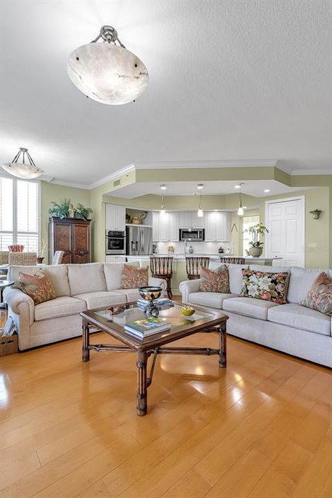 Active With Contract: $1,800,000 (3 beds, 3 baths, 2778 Square Feet)