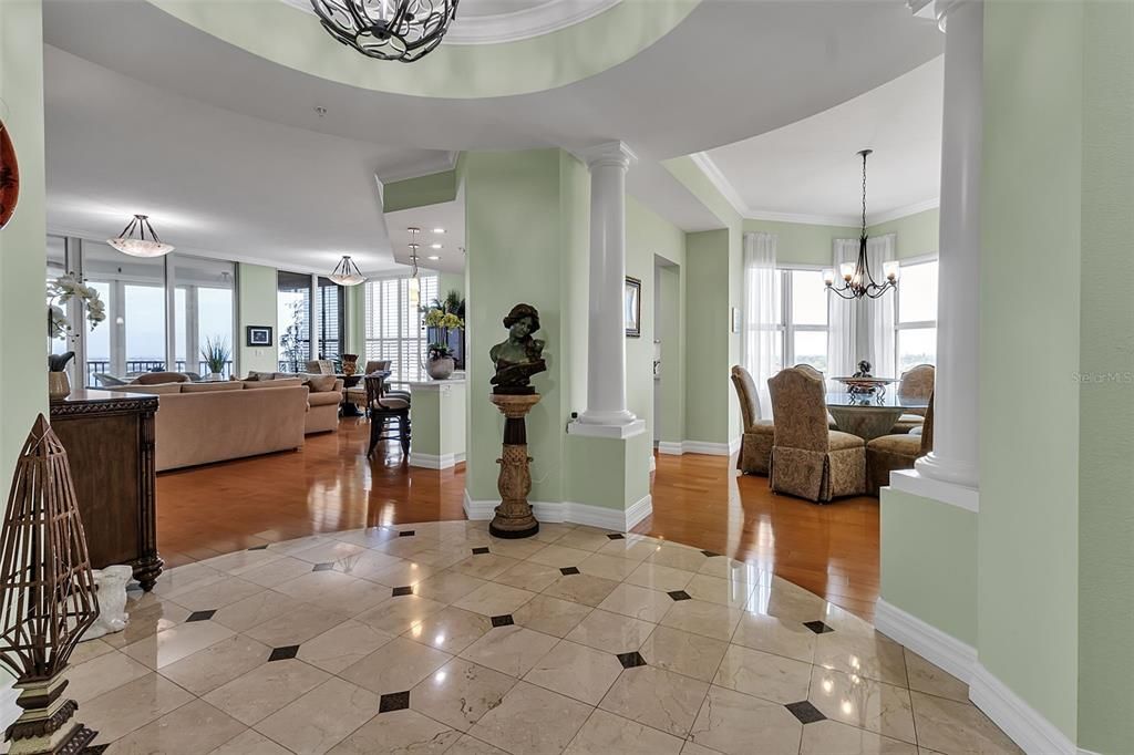 Active With Contract: $1,800,000 (3 beds, 3 baths, 2778 Square Feet)